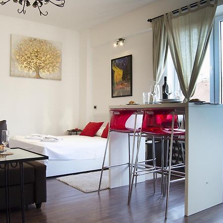 Studio Apartment With A View Of Ban Jelacic Square Záhřeb Exteriér fotografie