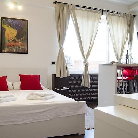 Studio Apartment With A View Of Ban Jelacic Square Záhřeb Exteriér fotografie