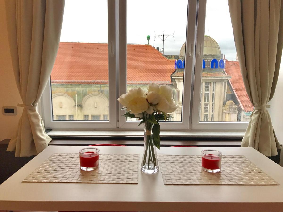 Studio Apartment With A View Of Ban Jelacic Square Záhřeb Exteriér fotografie